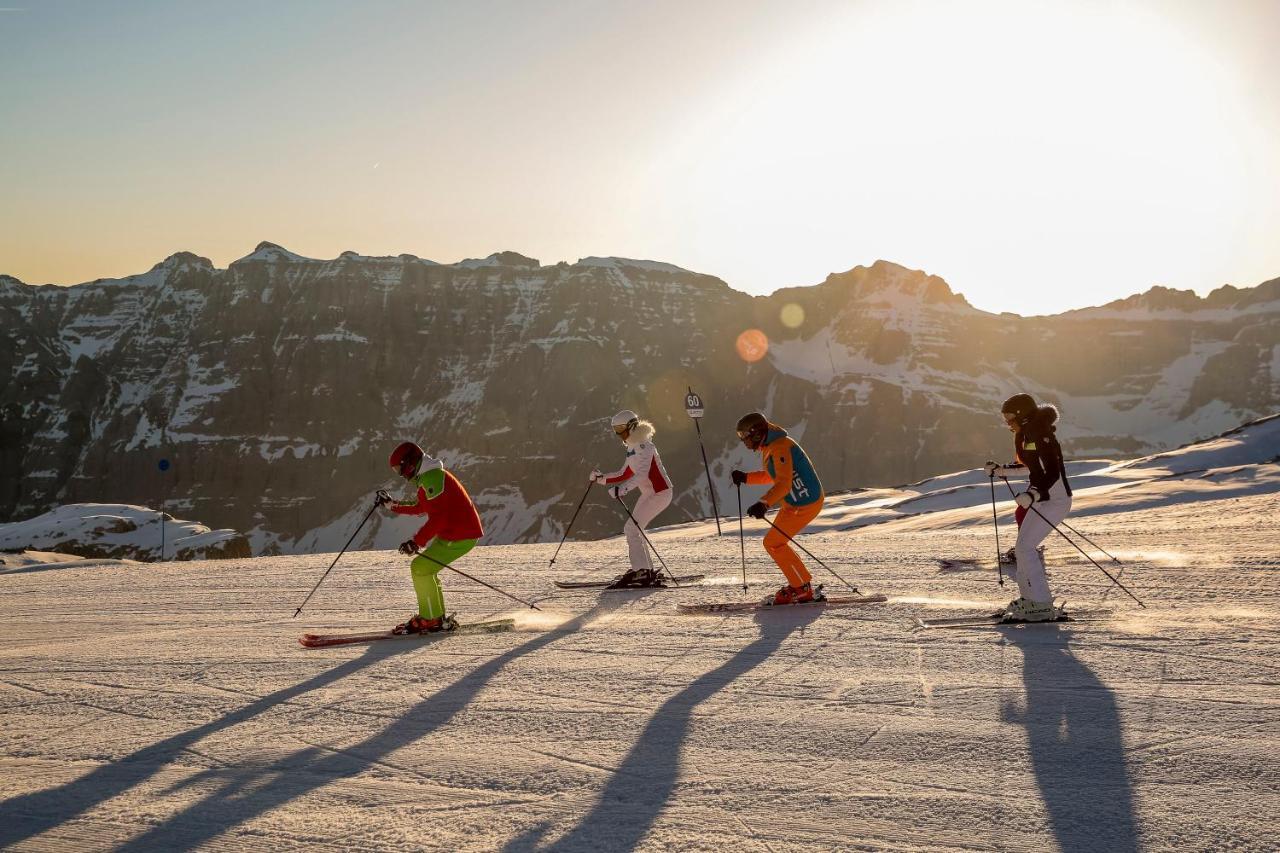Olympic Regina Hotel Pinzolo Exteriör bild