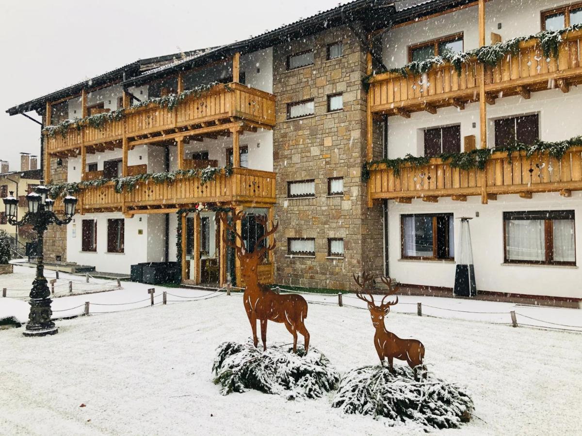 Olympic Regina Hotel Pinzolo Exteriör bild